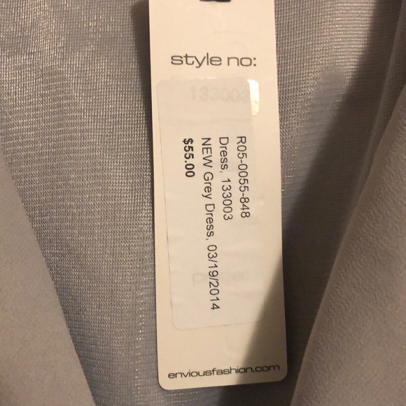 💕2 for $25💕
BRAND NEW Two-tone grey sleeveless dress - Picture 2 of 7